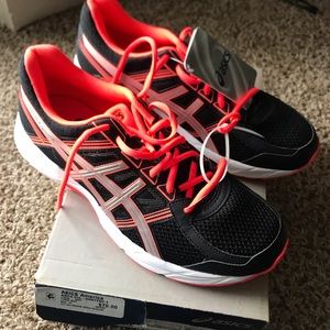 SOLD ASICS Gel Contend 4 NWT